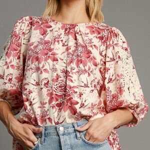 Umgee Floral Bird Pleated Detail Lace Puff Sleeve Blouse